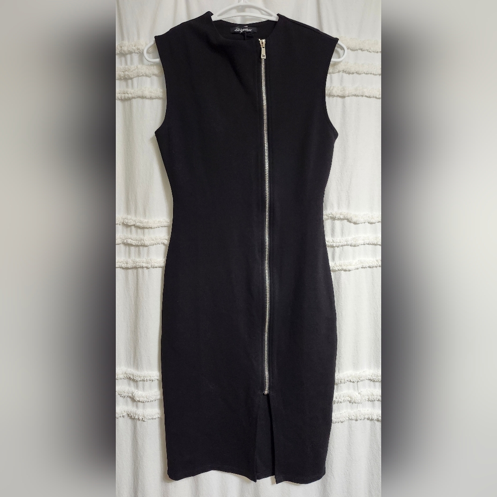 Bnwt, Elegant Black Off Centered Zip-Front Dress. - Picture 1 of 10
